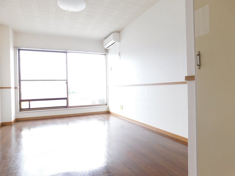 居室・リビング　同タイプのお部屋の写真です