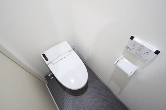 トイレ　※他号室の写真です。