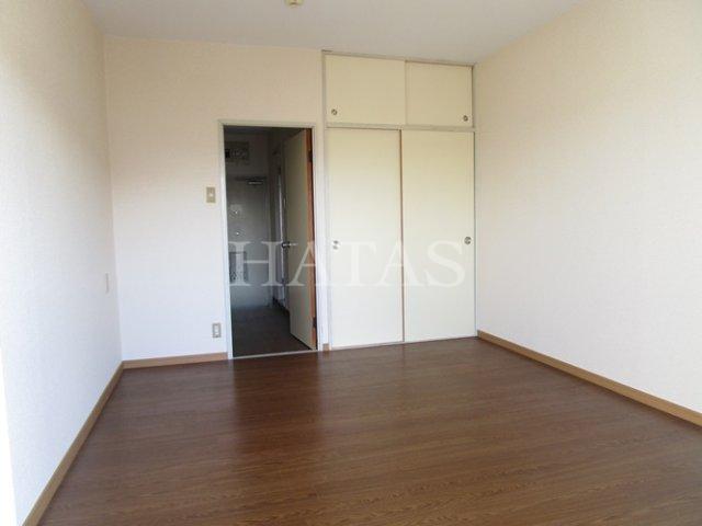 居室・リビング　同物件別部屋です。