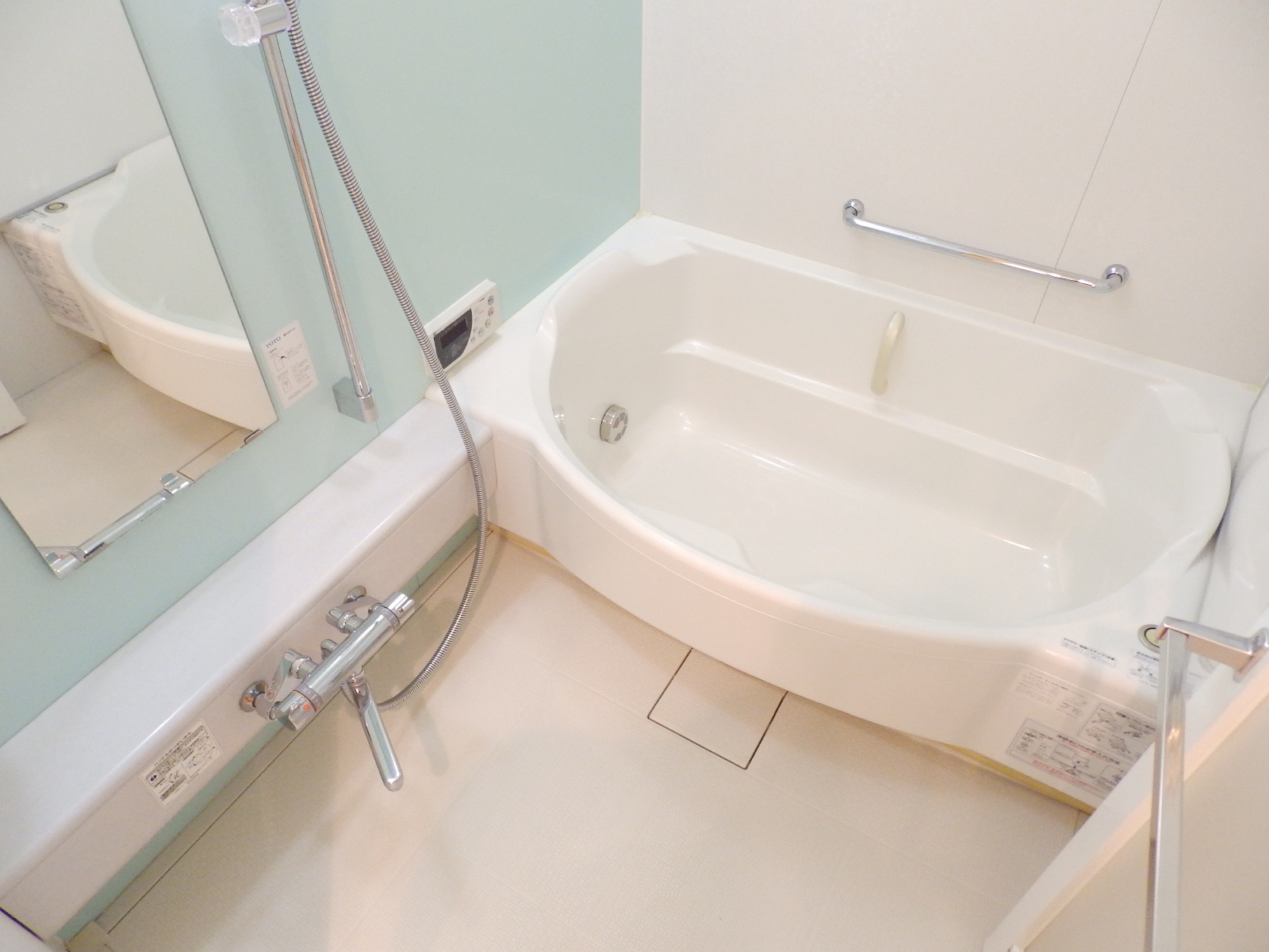 バス・シャワールーム　お風呂も大きい