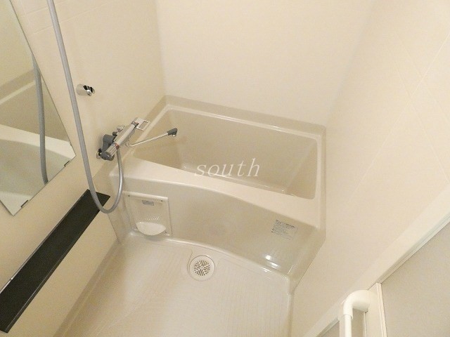 バス・シャワールーム　お部屋により室内カラーが異なります