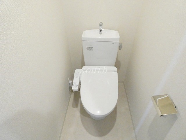 トイレ　お部屋により室内カラーが異なります