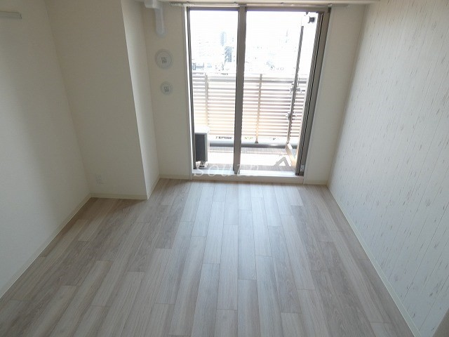 居室・リビング　お部屋により室内カラーが異なります