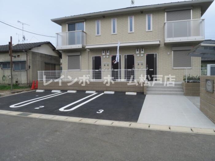 建物外観　落ち着いた雰囲気の外観です