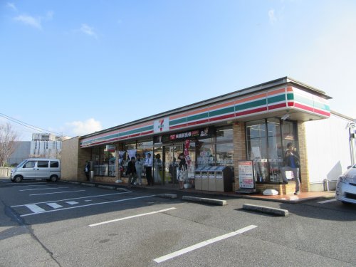 コンビニ　セブンイレブン千葉青葉町店（コンビニ）まで552m