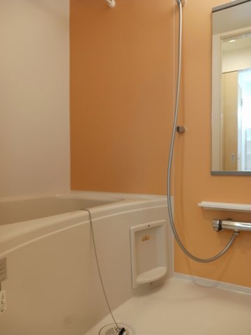 バス・シャワールーム　お風呂で日々の疲れを落としましょう