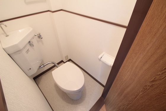 トイレ　※別部屋の写真です