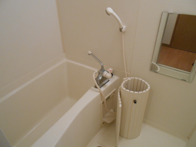 バス・シャワールーム　バス・トイレ各独立