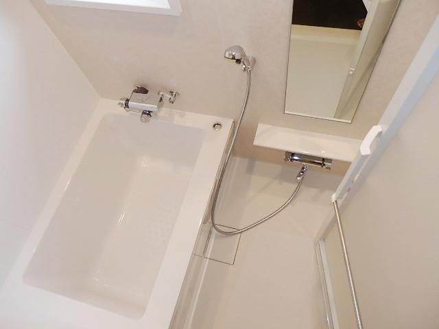 バス・シャワールーム　浴室乾燥機完備