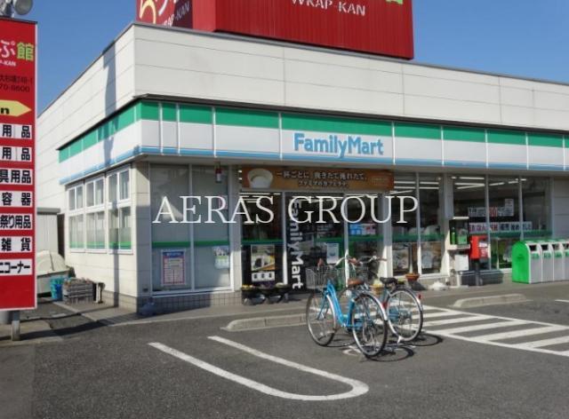 コンビニ　ファミリーマート越谷弥十郎店（コンビニ）まで240m