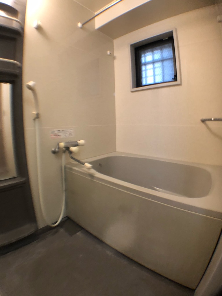 バス・シャワールーム　落ち着く空間のバスルーム♪