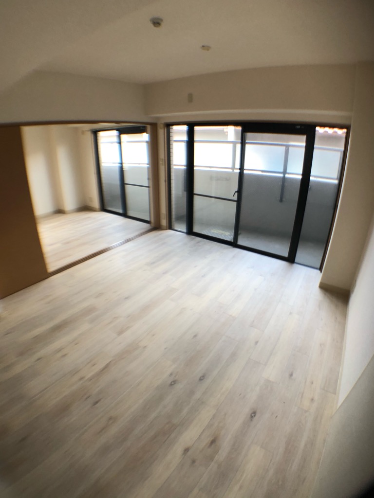 居室・リビング　東向きのリビングです♪