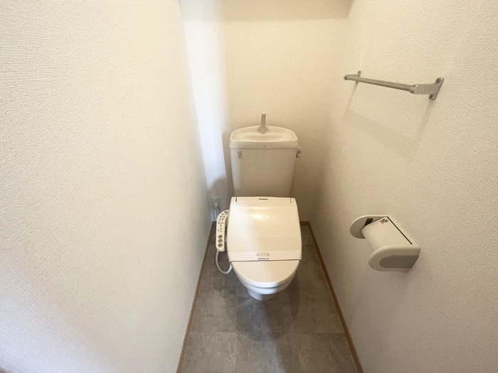 トイレ　温水洗浄暖房便座