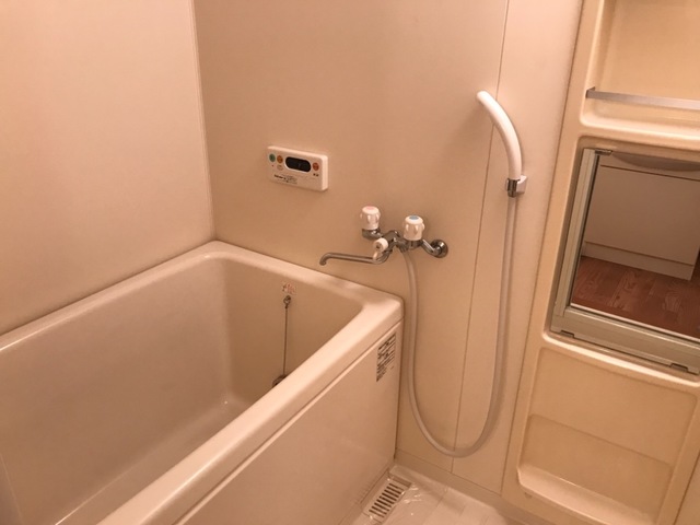 バス・シャワールーム　バス