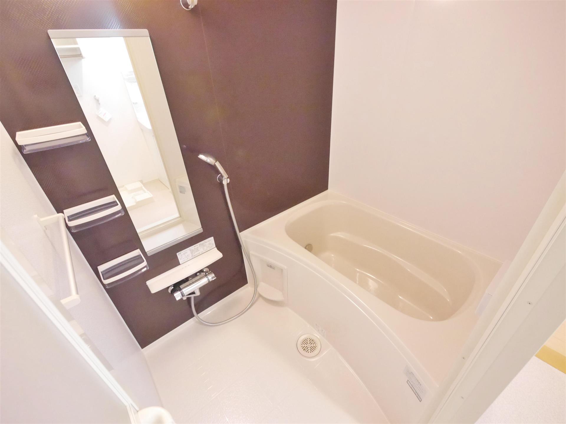 バス・シャワールーム　※同タイプの別物件の写真です※