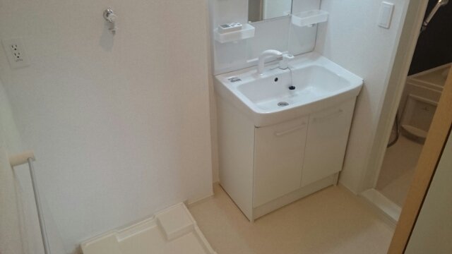 洗面設備　使いやすい洗面所です