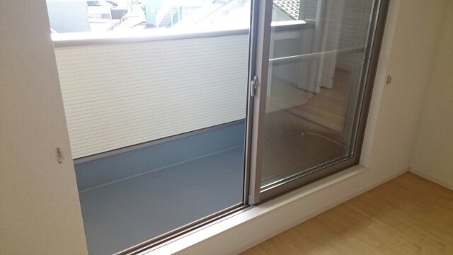 バルコニー　開放的で明るい空間を演出してくれるバルコニーです