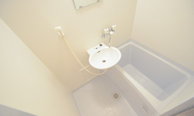 バス・シャワールーム　同物件別号室