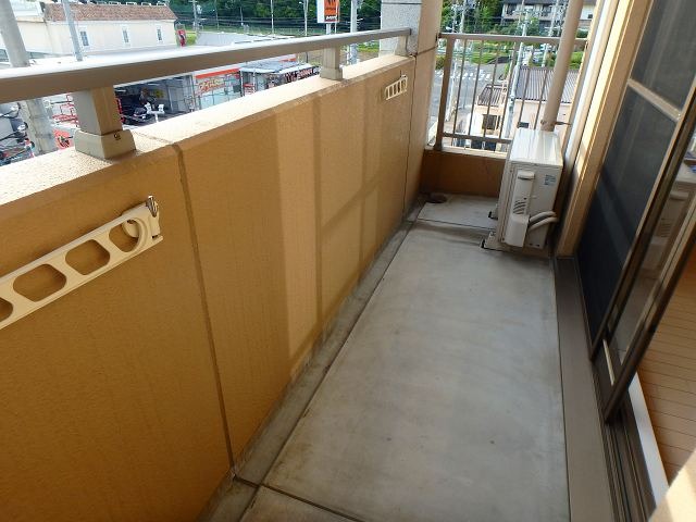 バルコニー　同間取り・別号室