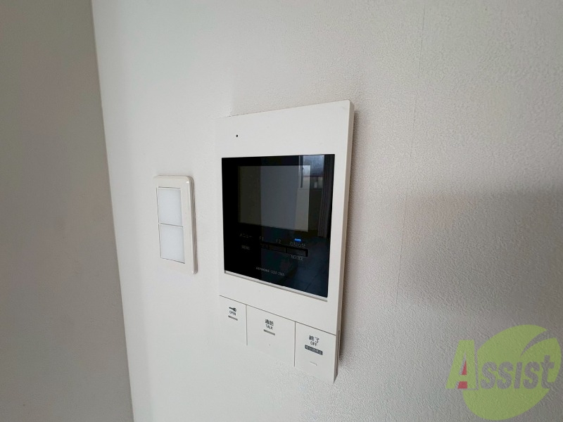 セキュリティ　ＴＶモニター付インターホンです。来客者の顔が見えるので安心！