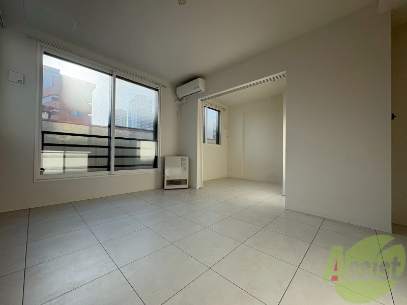 居室・リビング　広々としたリビングですね。使い勝手がよさそうですね！