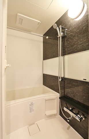 バス・シャワールーム　一日の汗や疲れはこちらでバッチリ