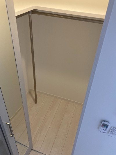 収納　かさばりやすいお洋服もたっぷり収納可能です