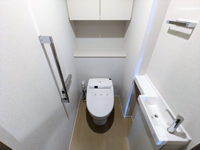 トイレ　【メゾンカルム本郷】