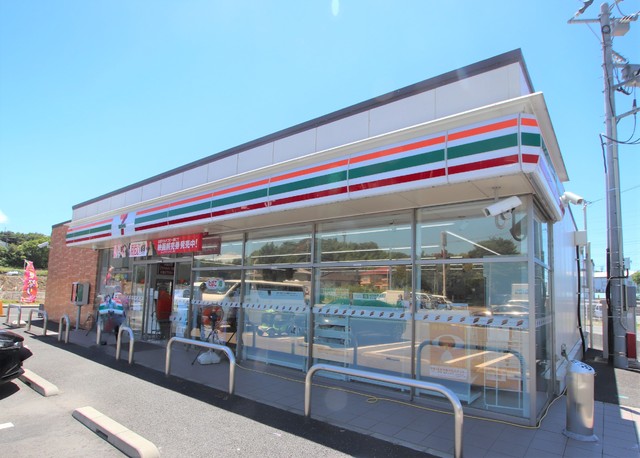 コンビニ　セブンイレブン市原椎津店（コンビニ）まで550m