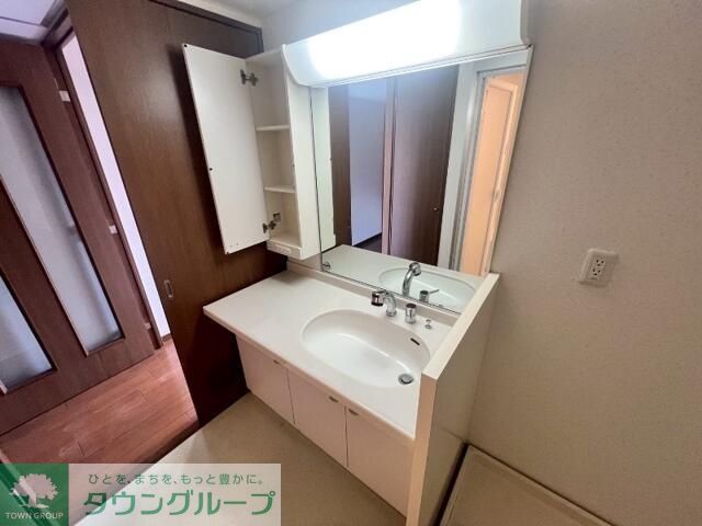 洗面設備　別部屋参照　現状優先