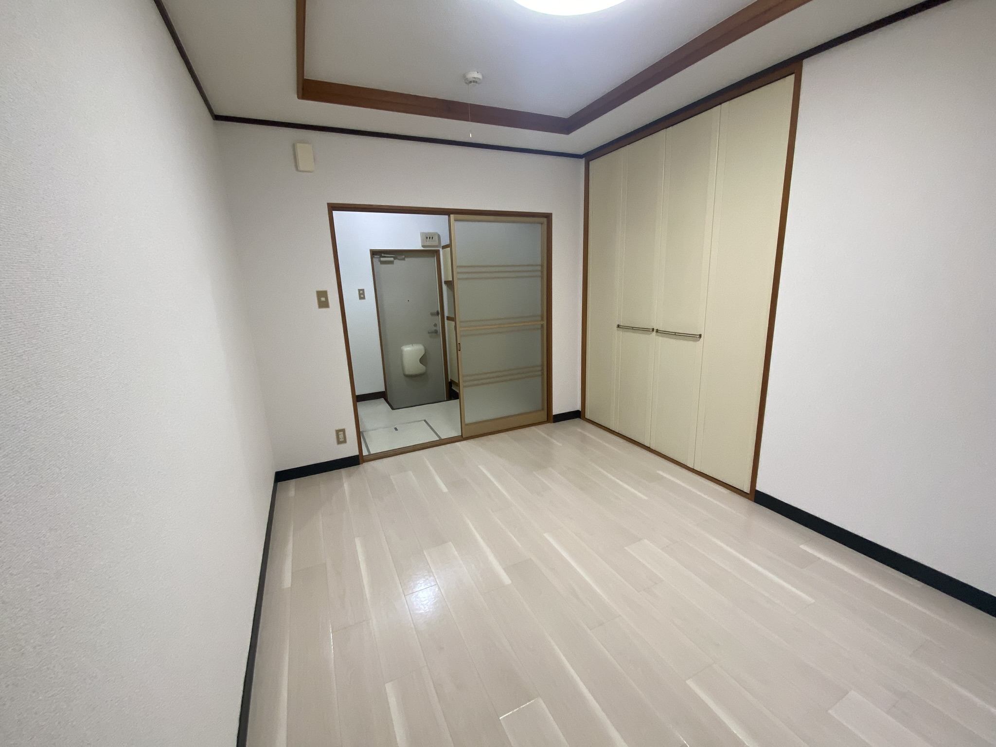 ＪＲ東海道本線 長岡京駅 徒歩6分 2階建 築38年の居間写真