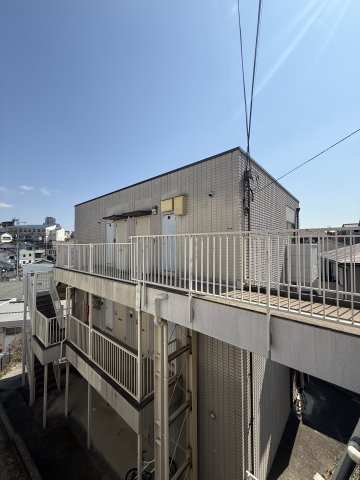 建物外観　大倉山ハイツＣ棟
