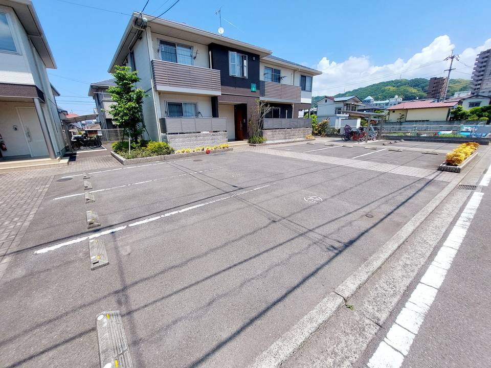 駐車場　駐車場