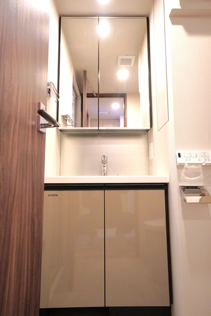 洗面設備　※写真は同タイプ住戸です。