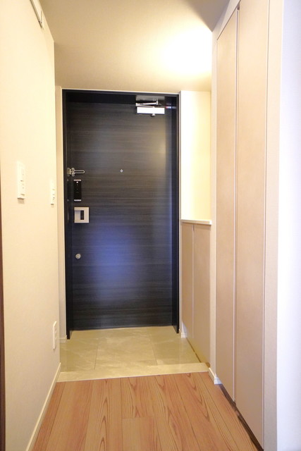 玄関　※写真は同タイプ住戸です。
