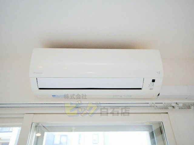 その他設備　夏も快適エアコン付きです♪