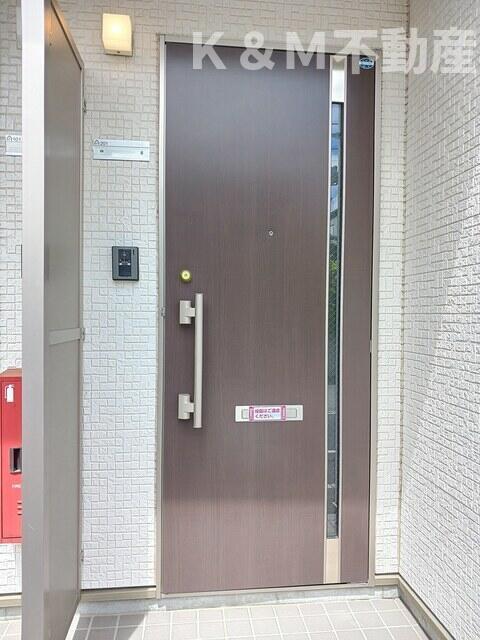 玄関　落ち着いた玄関です