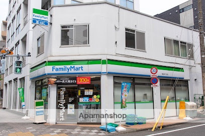 コンビニ　ファミリーマート 蒲田四丁目店（コンビニ）まで250m