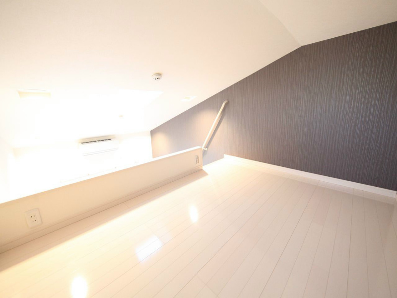 その他部屋・スペース　上階ロフト3.5帖（収納としても部屋としても使えます）