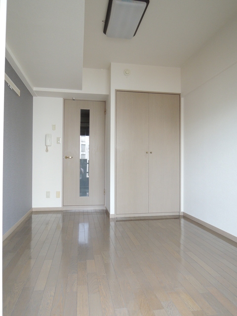 居室・リビング　同タイプ別部屋の写真です。