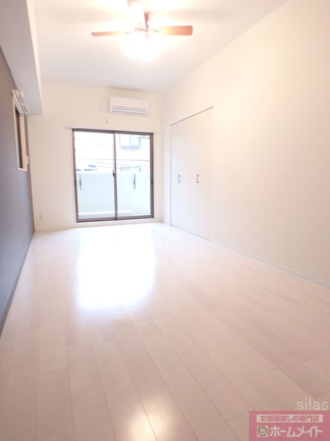 居室・リビング　同型施工例。