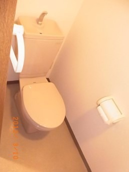 トイレ　※同仕様写真