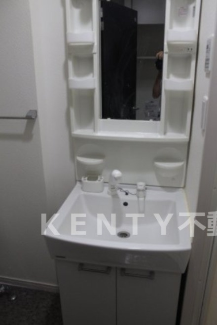 洗面設備　コンパクトで使いやすい洗面所