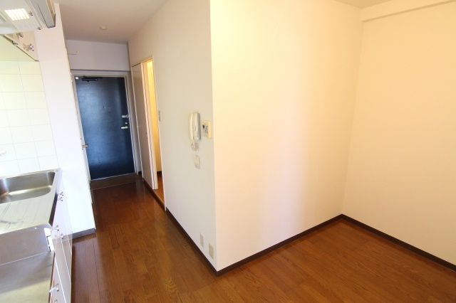 キッチン　他のお部屋の参考写真となります。