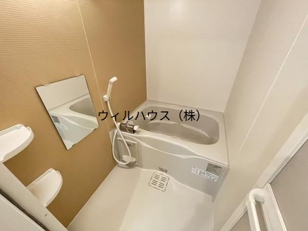 バス・シャワールーム　浴室乾燥機付き！
