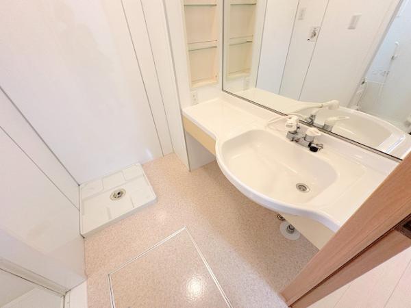 洗面設備　写真は別のお部屋のイメージです　現状優先