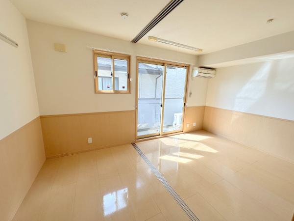居室・リビング　写真は別のお部屋のイメージです