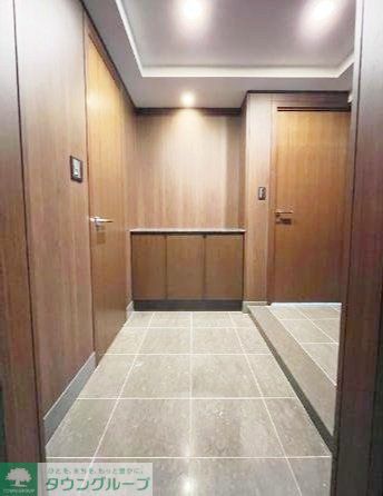 玄関　お部屋探しは株式会社　タウンハウジング　までお気軽にお問合…