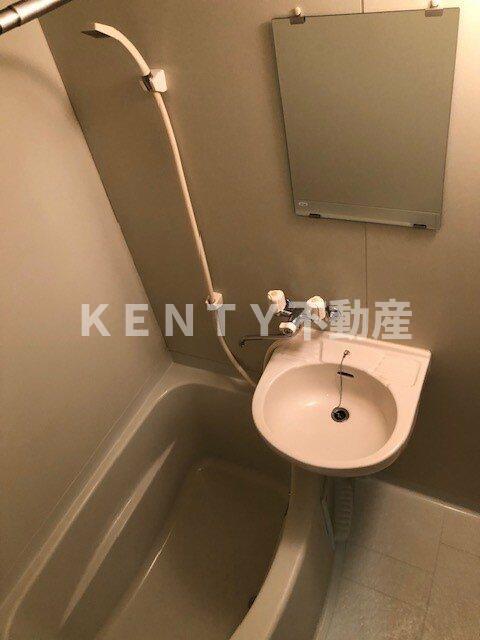 バス・シャワールーム　落ち着いた空間のお風呂です