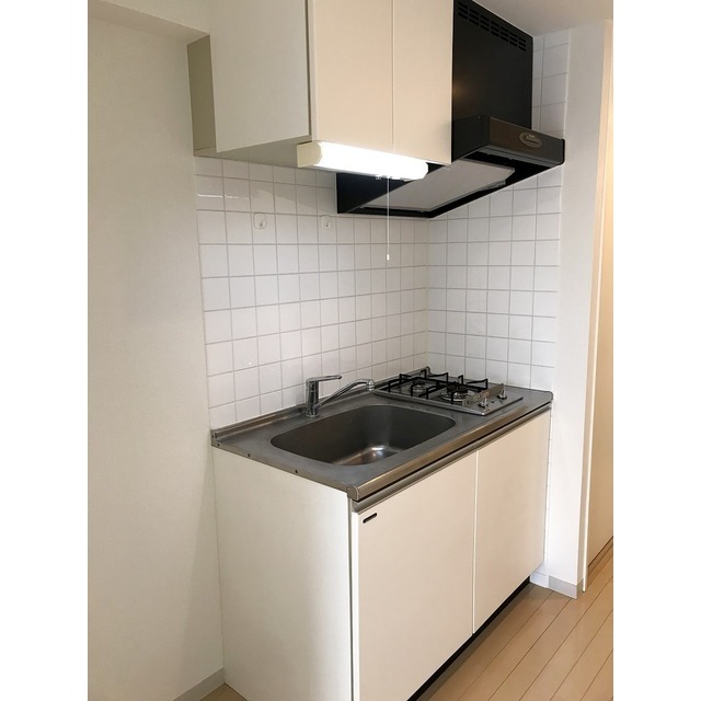 キッチン　同タイプ・別部屋画像